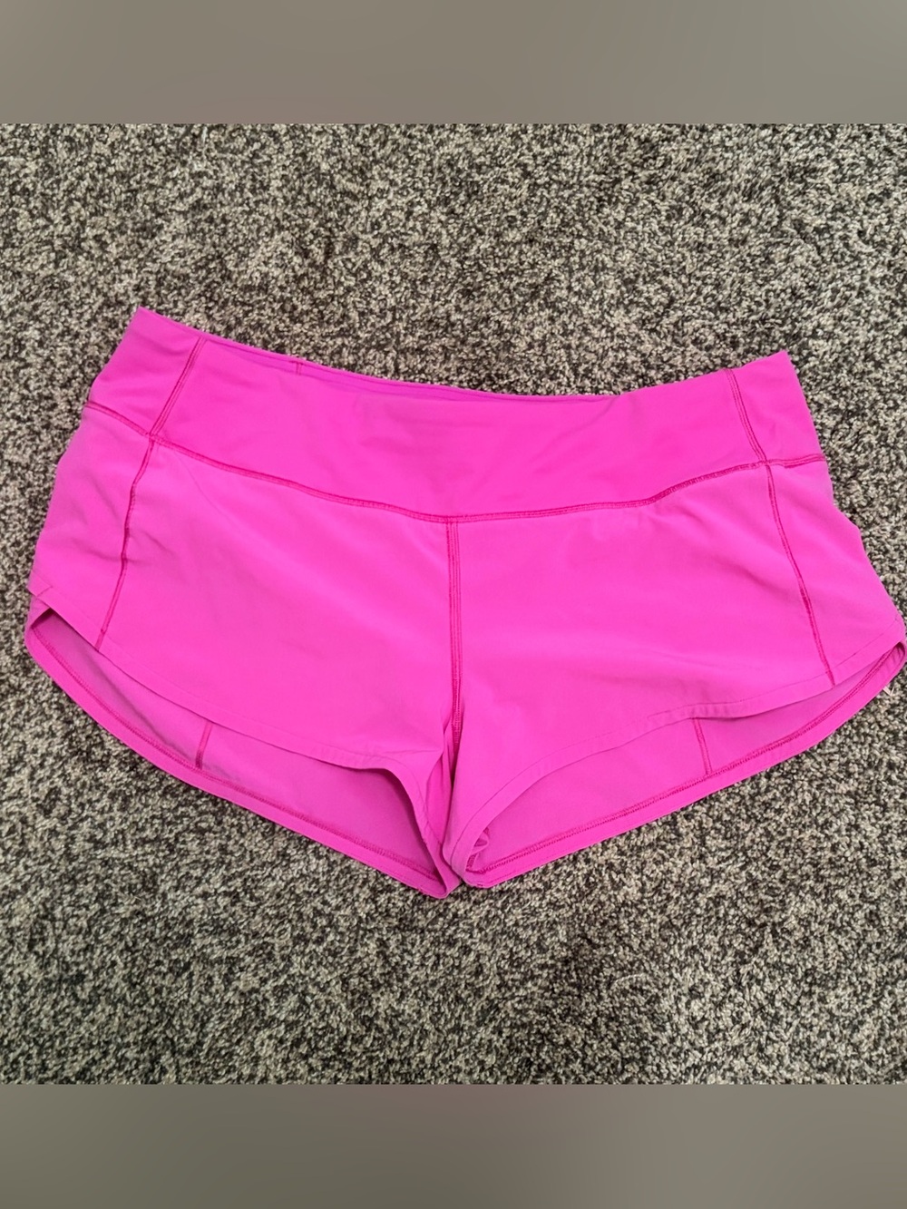 Lululemon Speed Up Shorts Sonic Pink 2.5” Size 8 Low-Rise